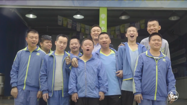 洗车行的喜憨儿