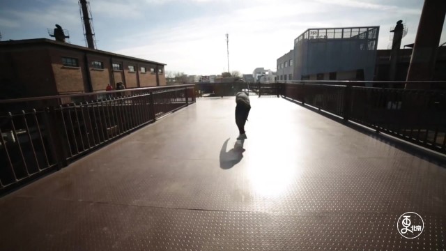 飞跃围城